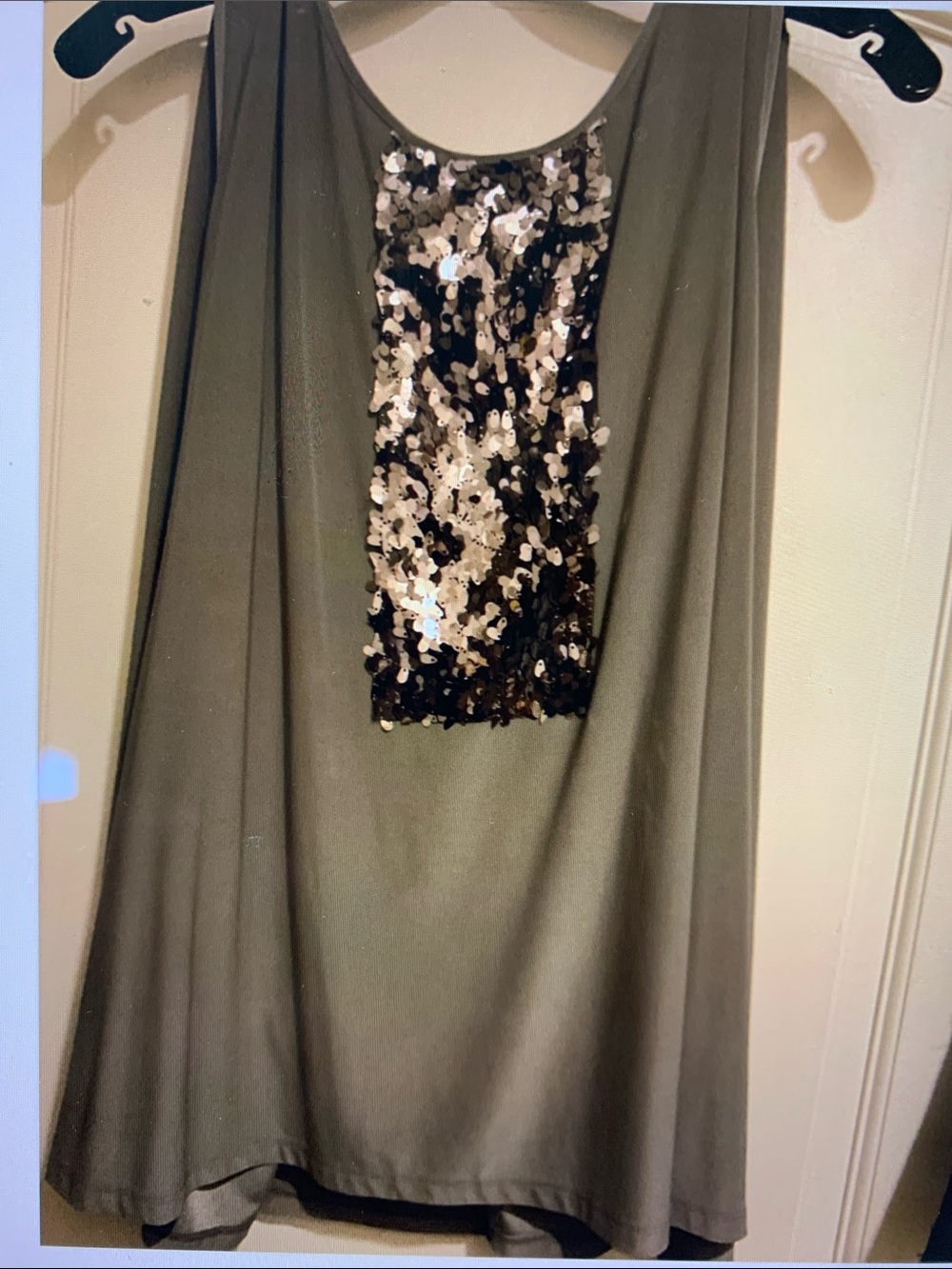 Ellen Tracy women’s top sequin accent gray M